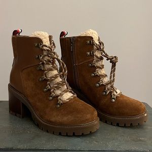 Tommy Hilfiger Lamere Brown Multi Suede Lug Sole Ankle Boots Size 5.5